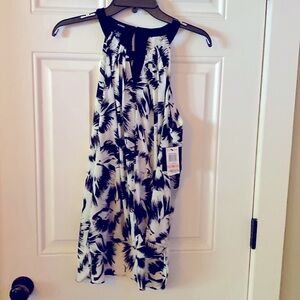 ALFANI cream and black high neck sleeveless blouse, size 10